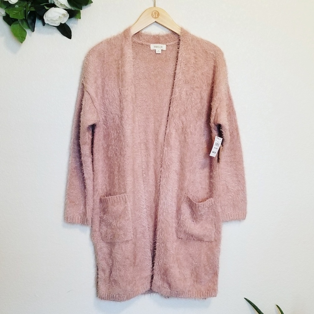 🛍NWT! TAYLOR AND SAGE Pink Cardigan